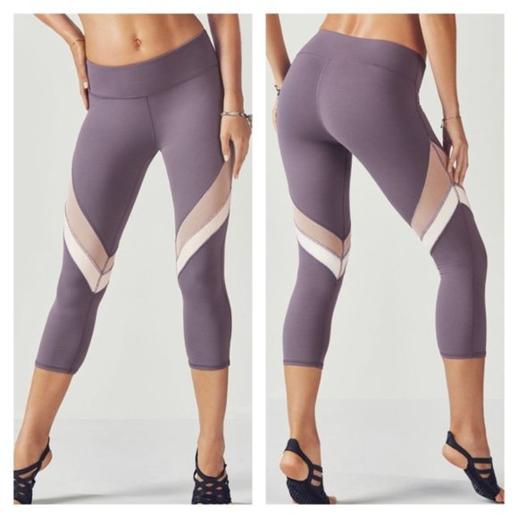 Fabletics Pants - Fabletics Mid-Rise Powerhold Colorblock Capri M
